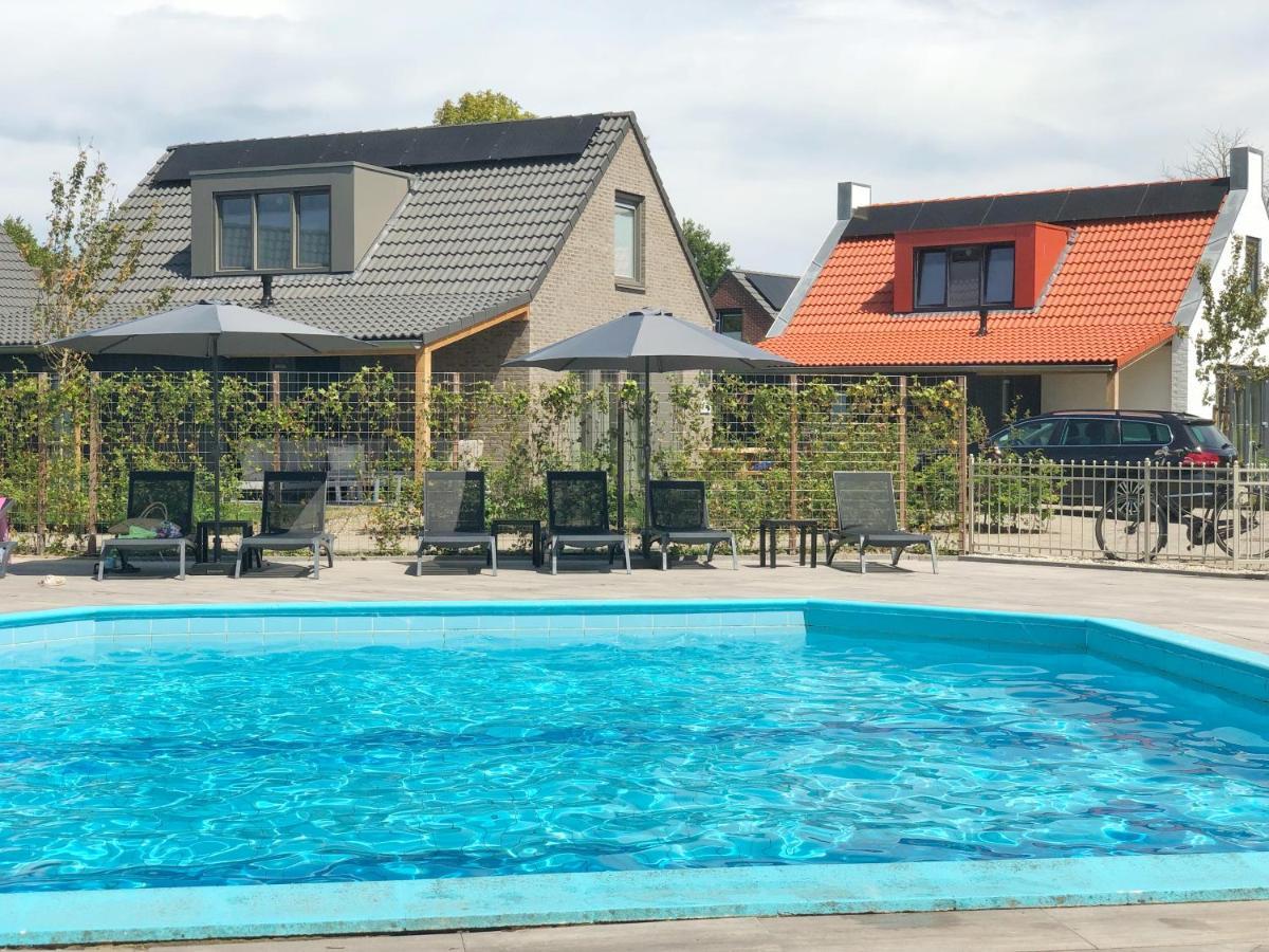 Bungalow 6 Op Recreatiepark De Wielen Sint Maarten Eksteriør billede